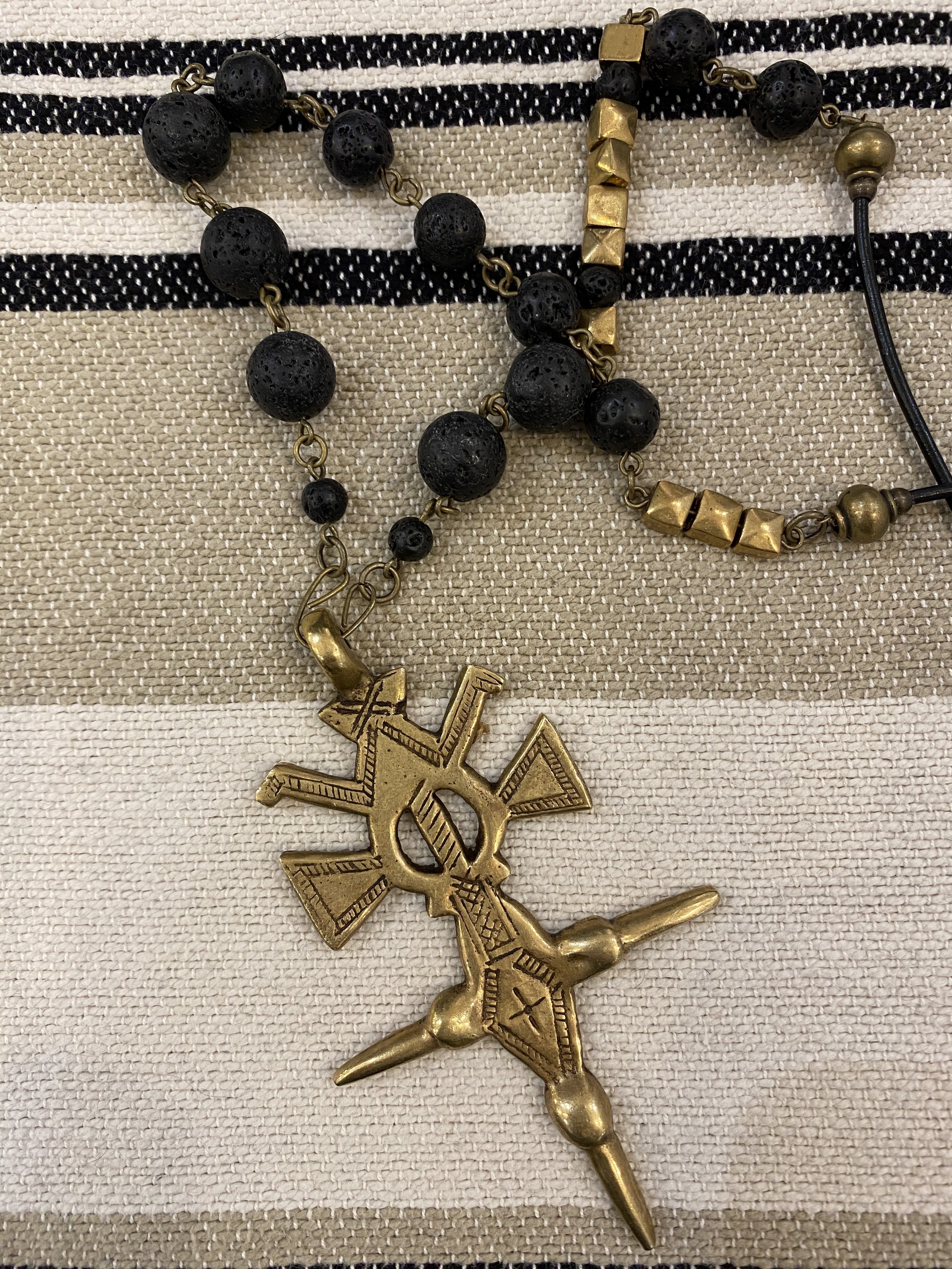 Zoune Bijoux Sautoir Touareg Lave